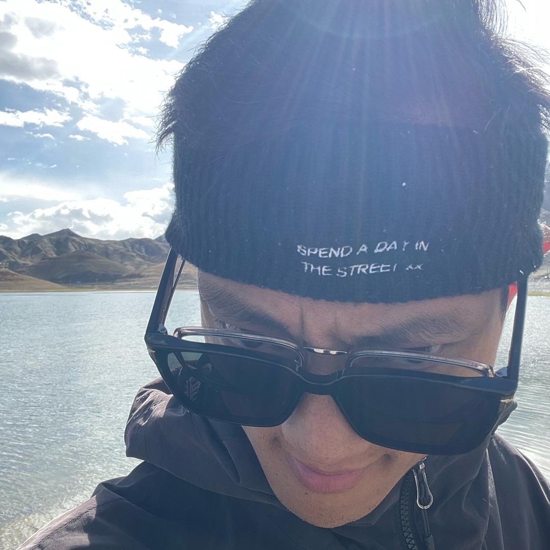 我想在夏天的时候骑摩托去新疆