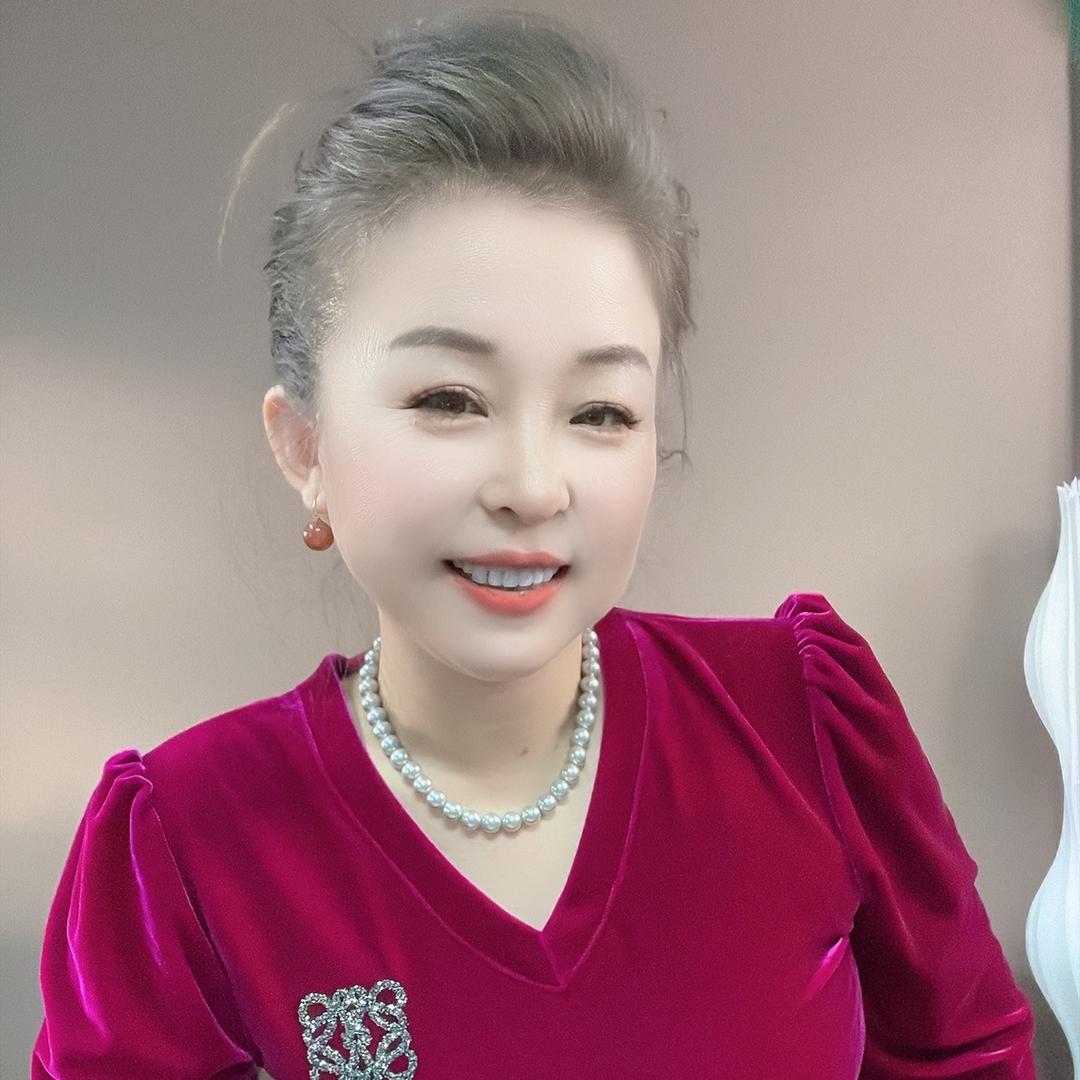 红姐丝绒女装工厂店