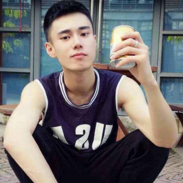 李帅.