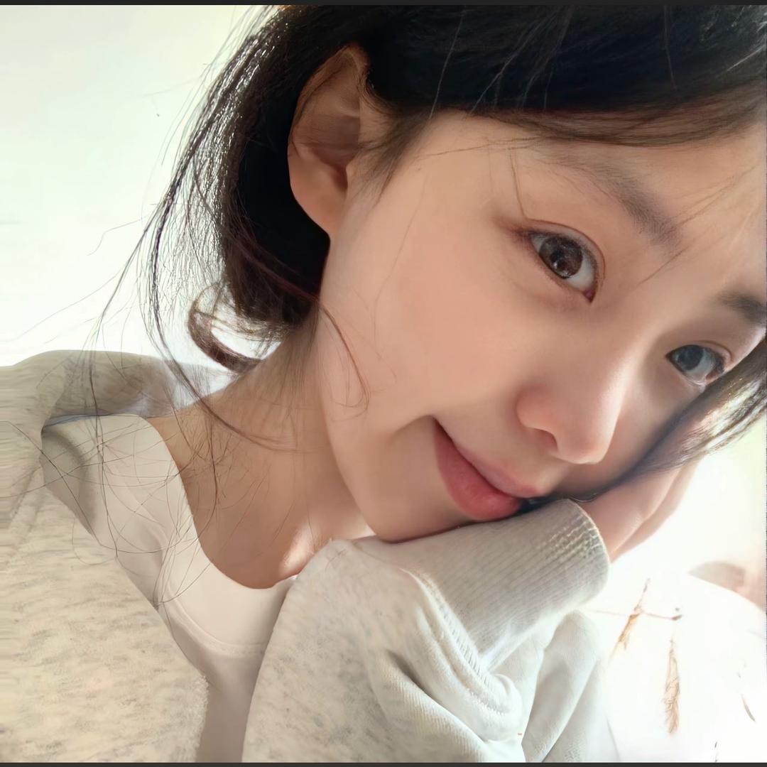 小鱼爱吃鱼