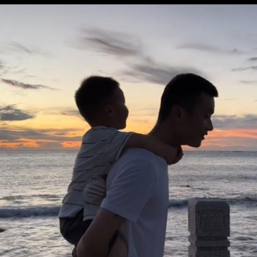 秋天爸爸要拼命努力@抖音