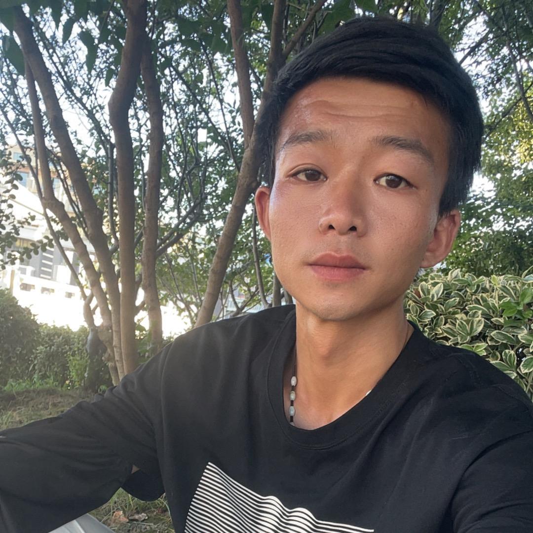 李梦想、挣钱养儿子