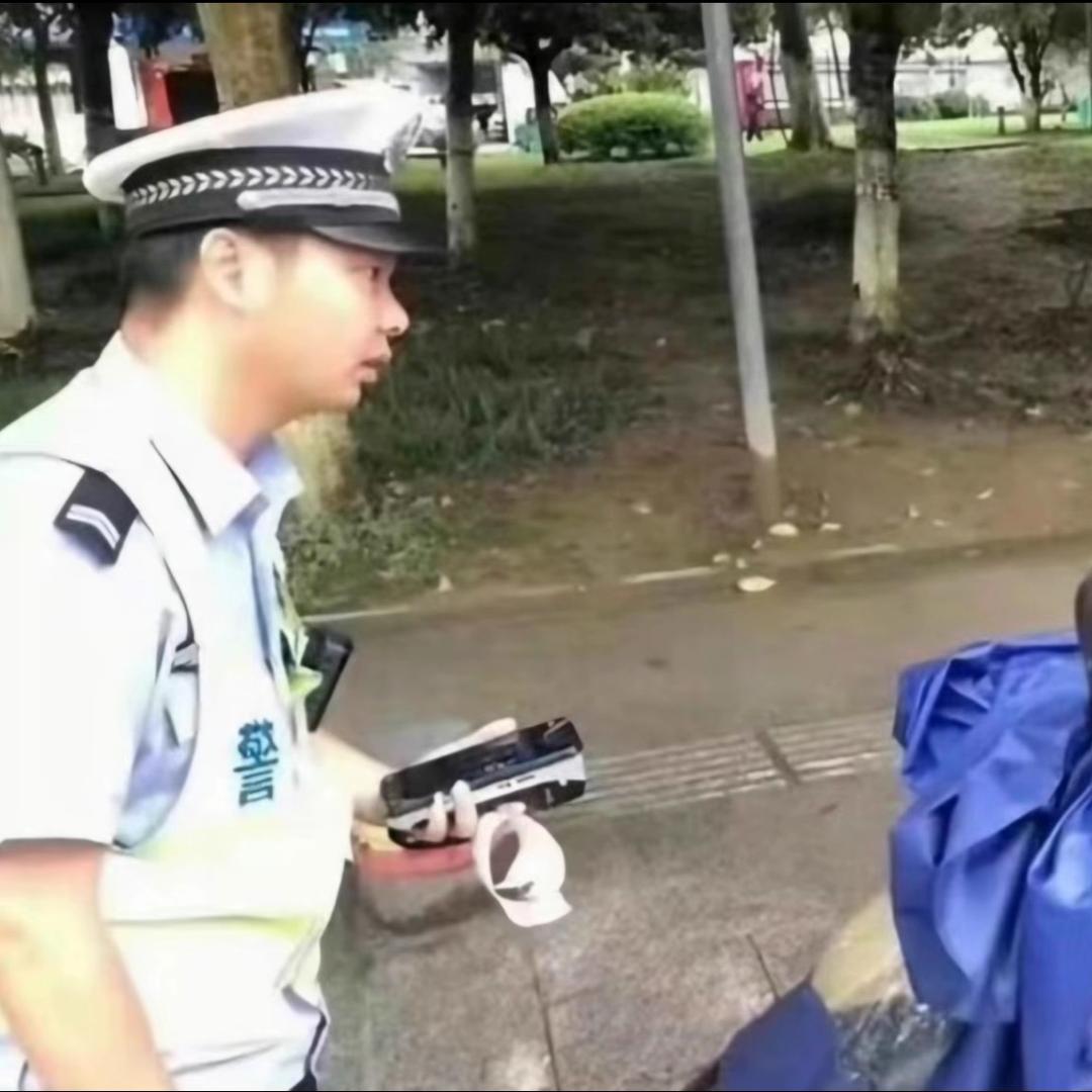 一个达布6️⃣🚶🏾‍♂️