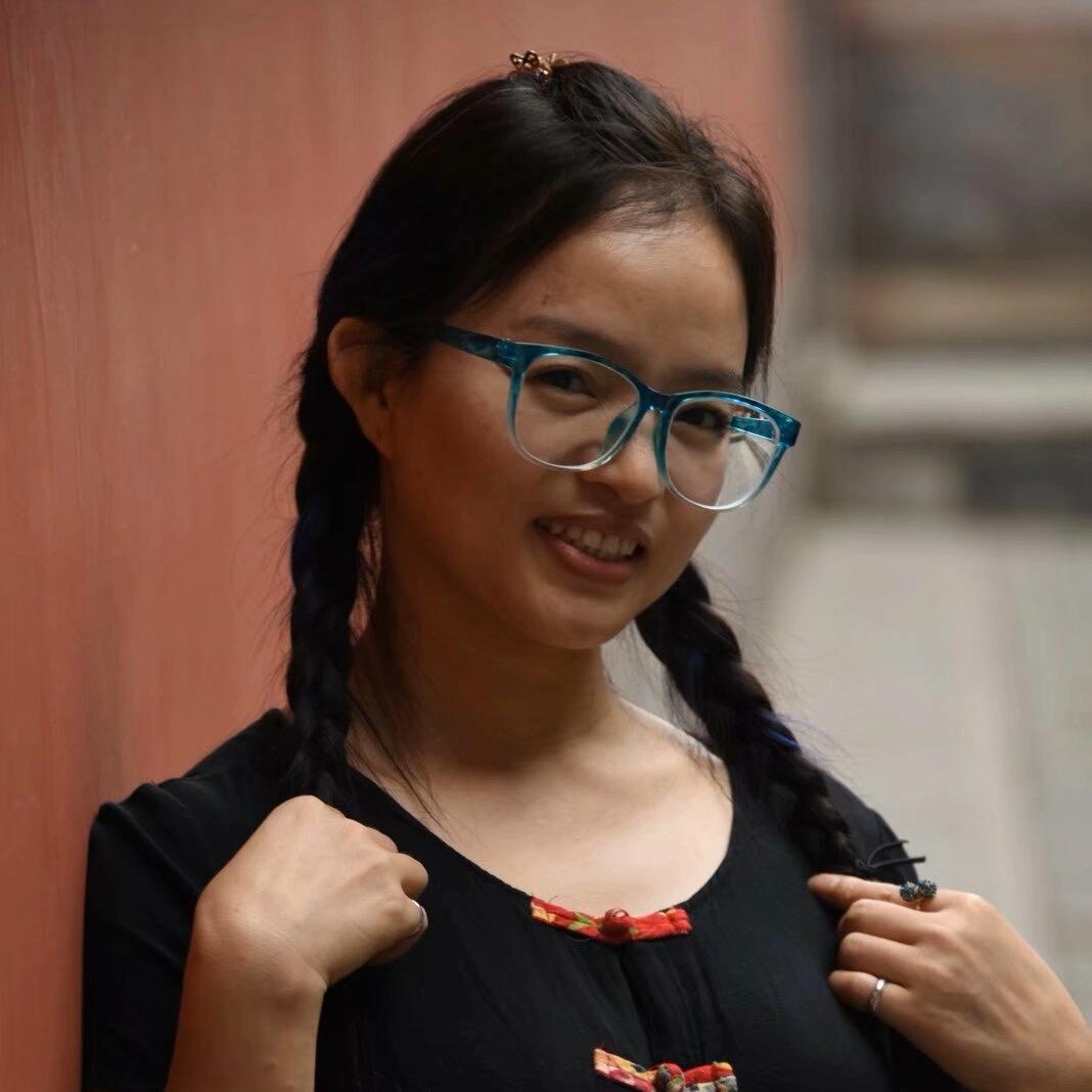 眼镜妹妹 距离你0.3km