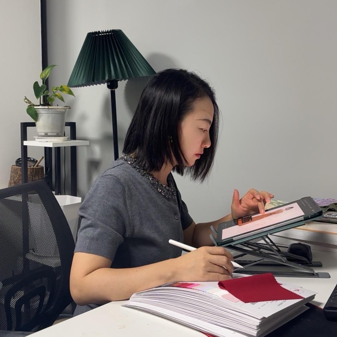 苏菲-女装设计师