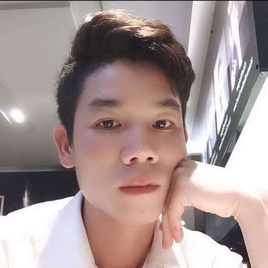 梧州卖家具的小哥