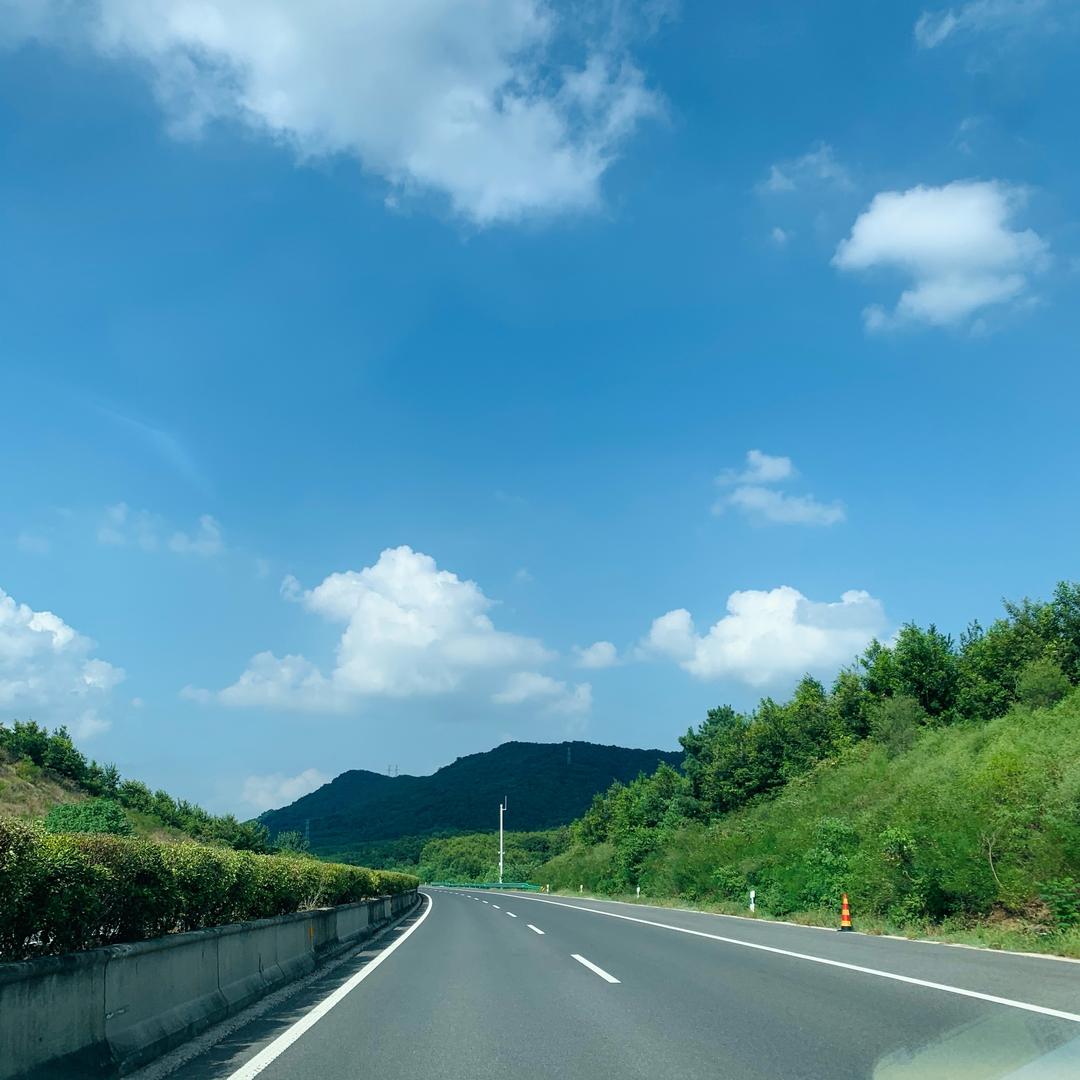 糖果很甜。