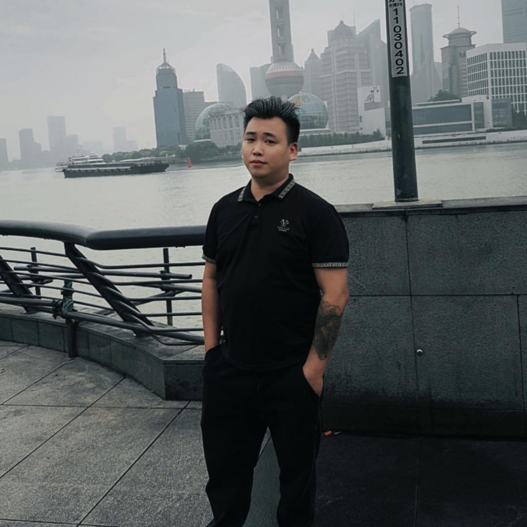 冲动小师弟（二师兄公益爱心队）
