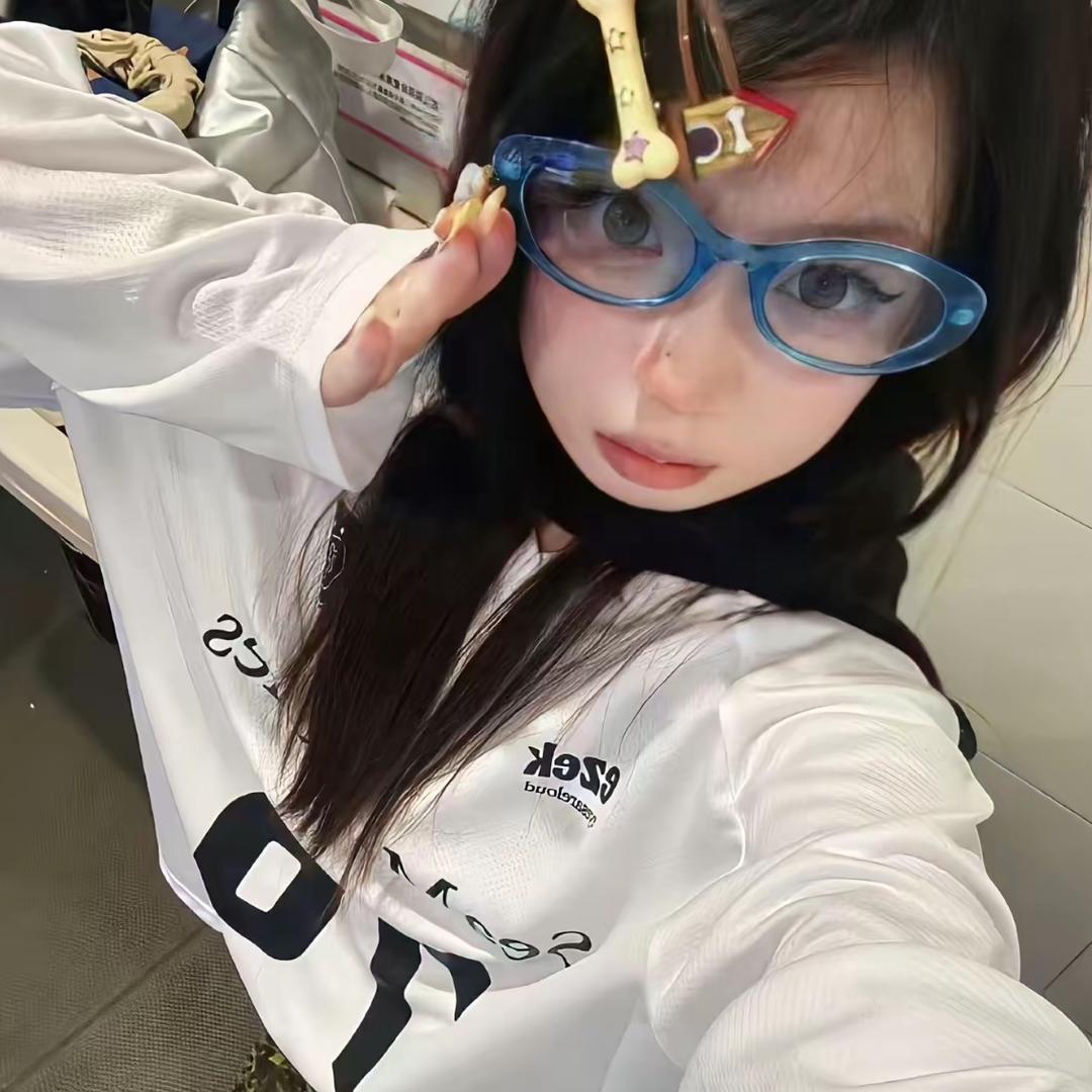 羊咩咩.