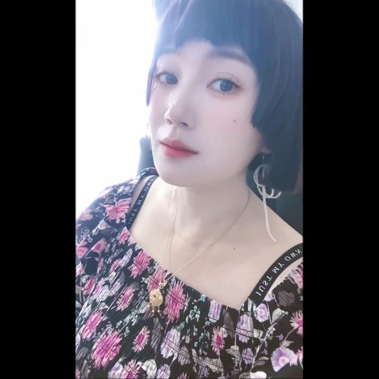 嫩江小莹