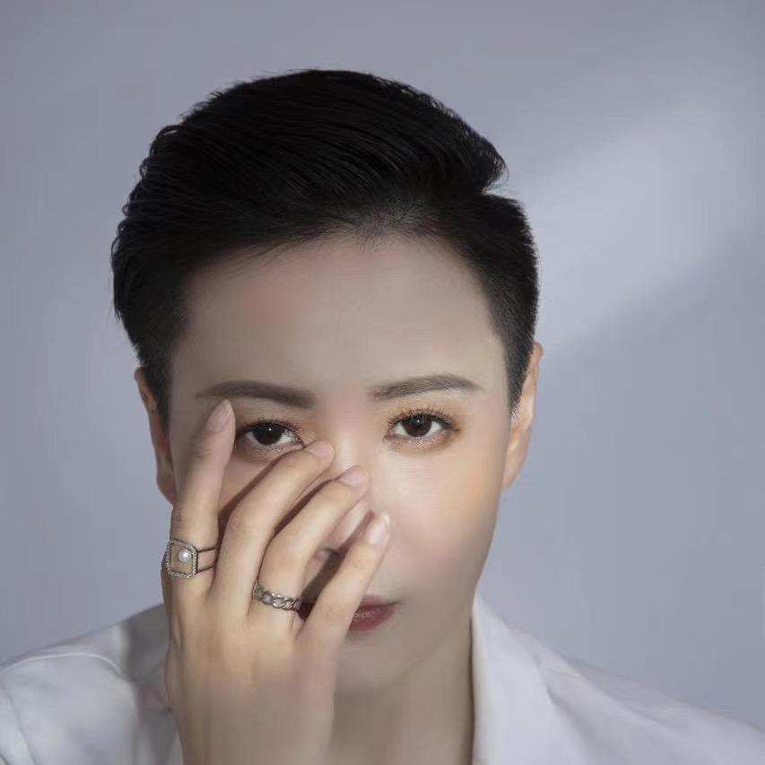 张莉正能量～小莉姐网络工作室