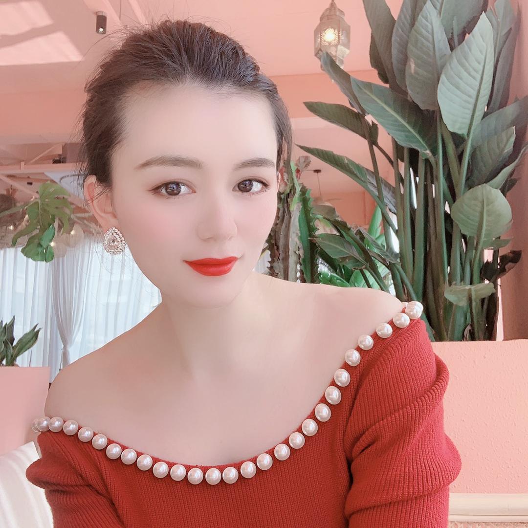 二十四品 老板娘