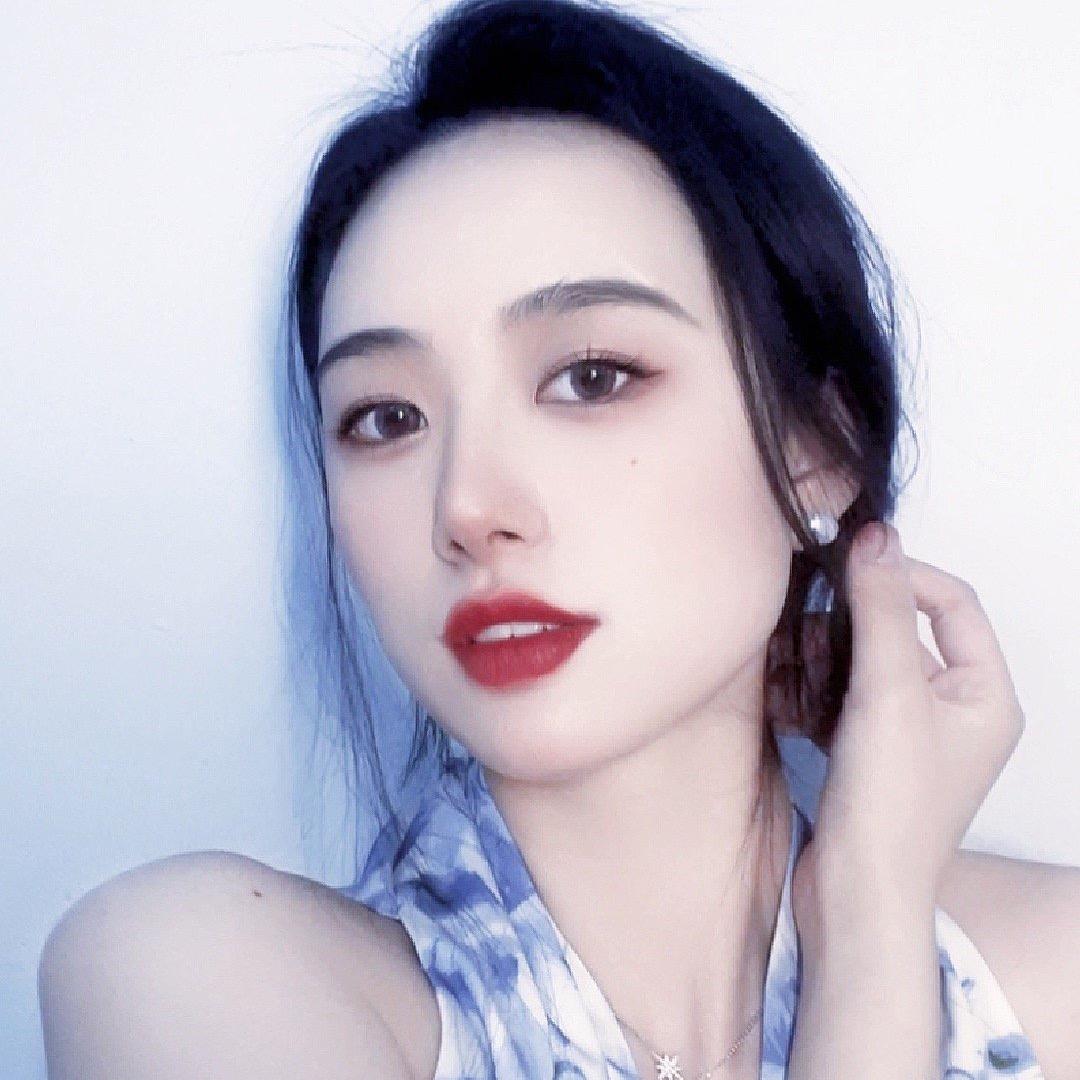 一只兔子🐰