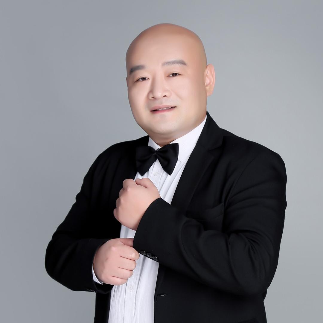 机器人彬哥🎤爱唱歌《80后逐梦男团》