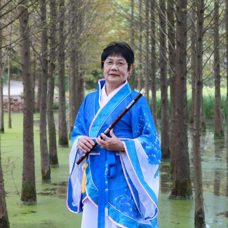 春光明媚