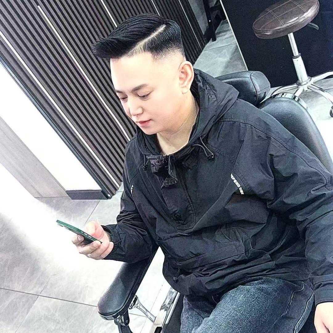 小刚（男士理发馆）