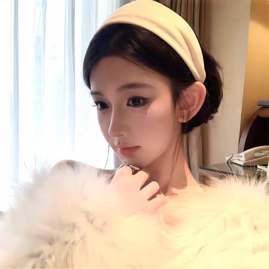 腼腆小女生