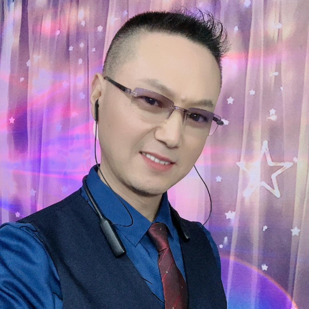 杨杨哥 🎤 晚上四五六，七点十分开播