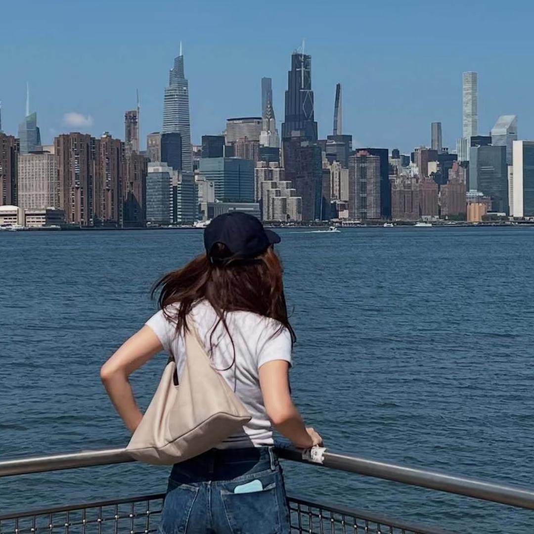 不要生气小郑美女