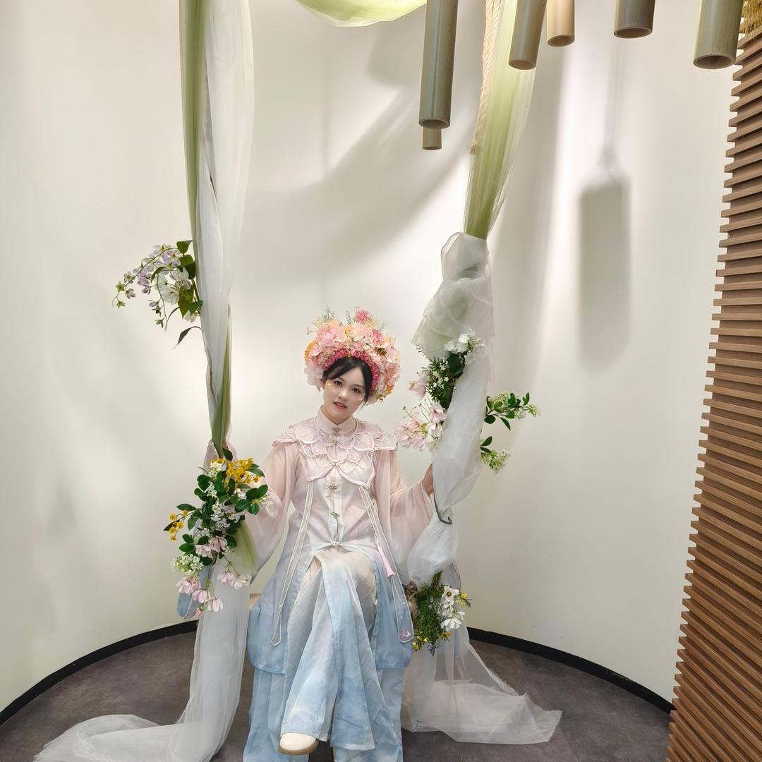 百家超市明港店小何