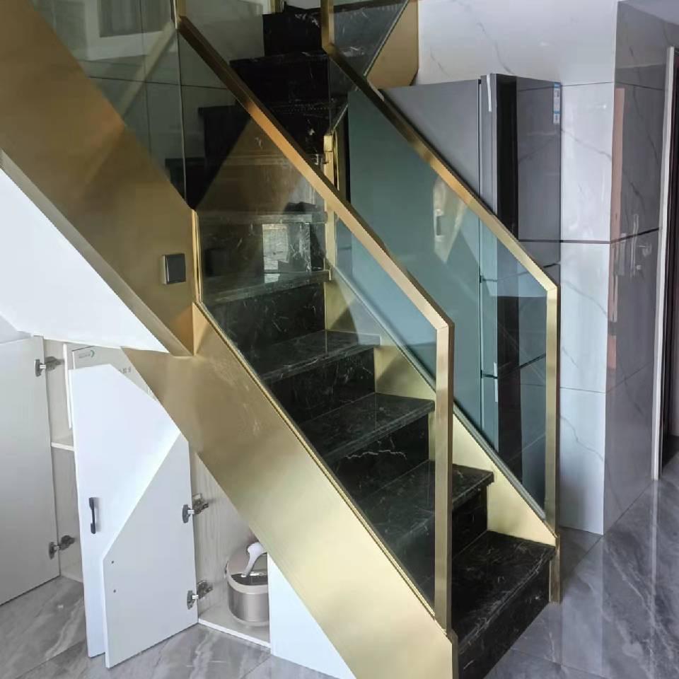 网红楼梯扶手-小阳