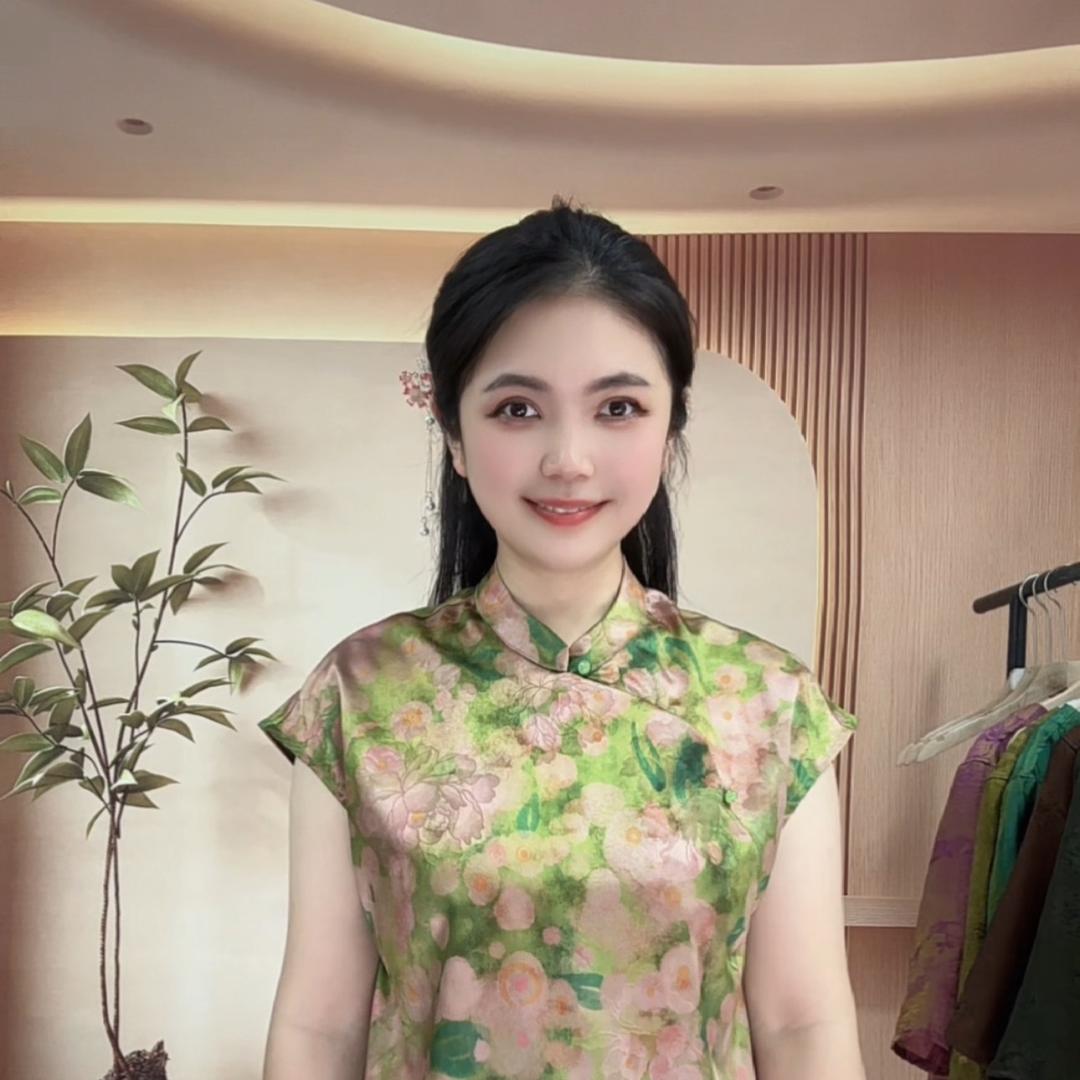 诗与衣服饰