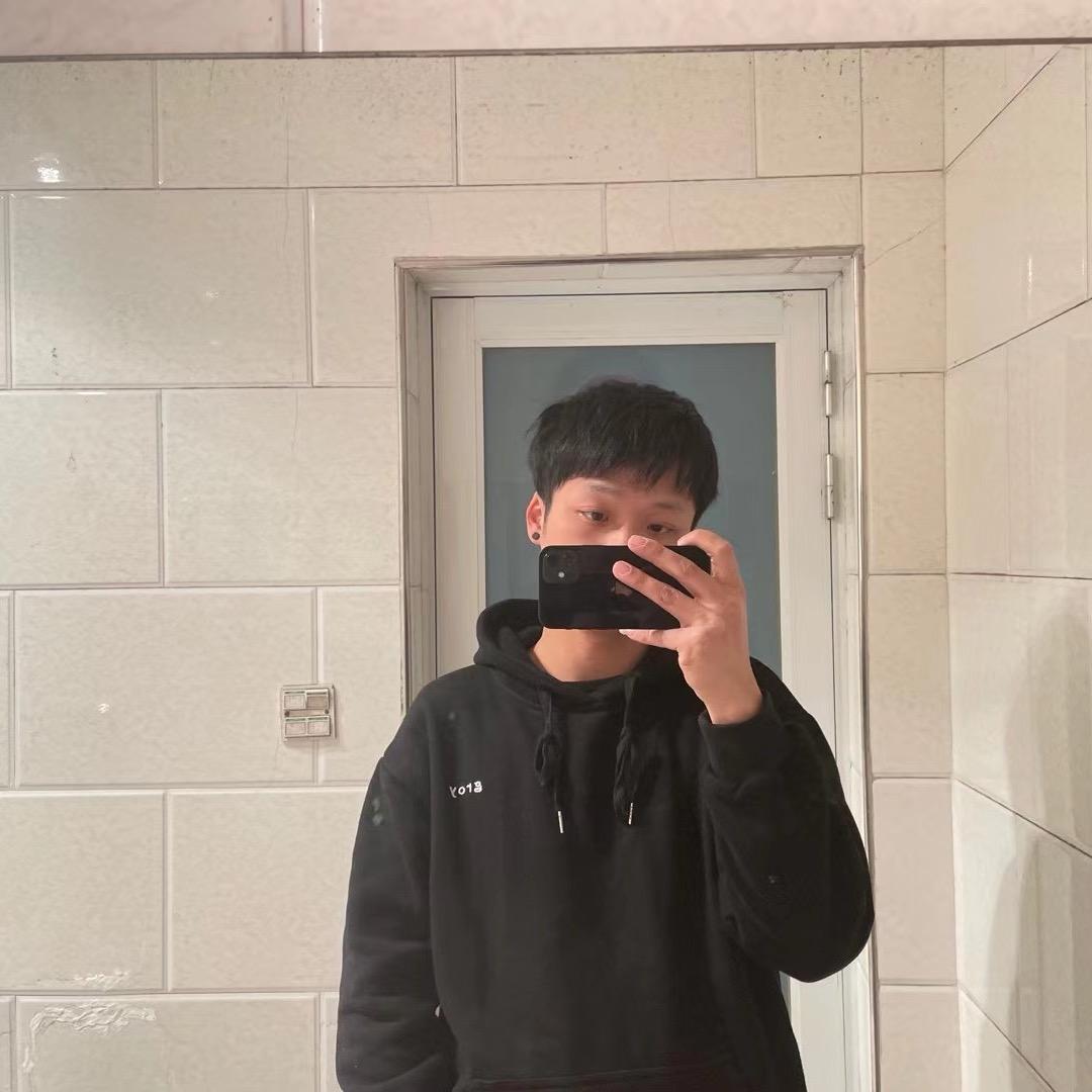 拍照的厨子