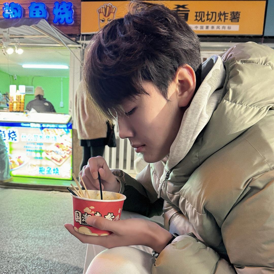 李然，