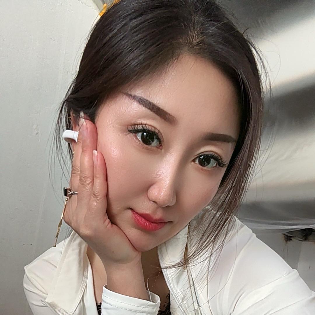 带刺的玫瑰🌹