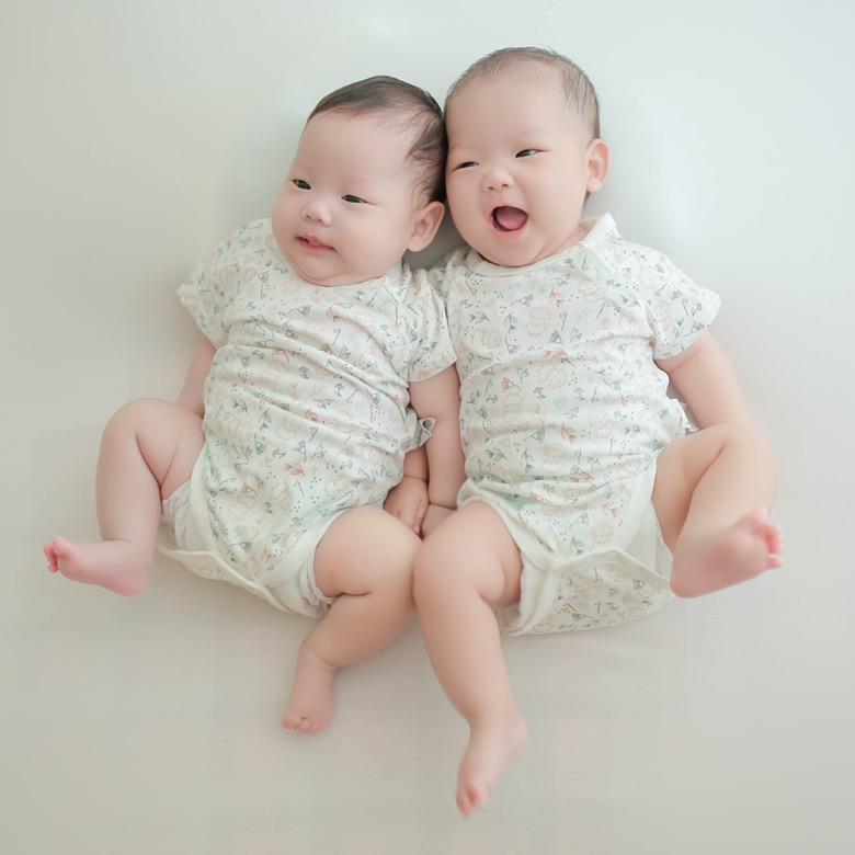 Han Han &  Mo Mo