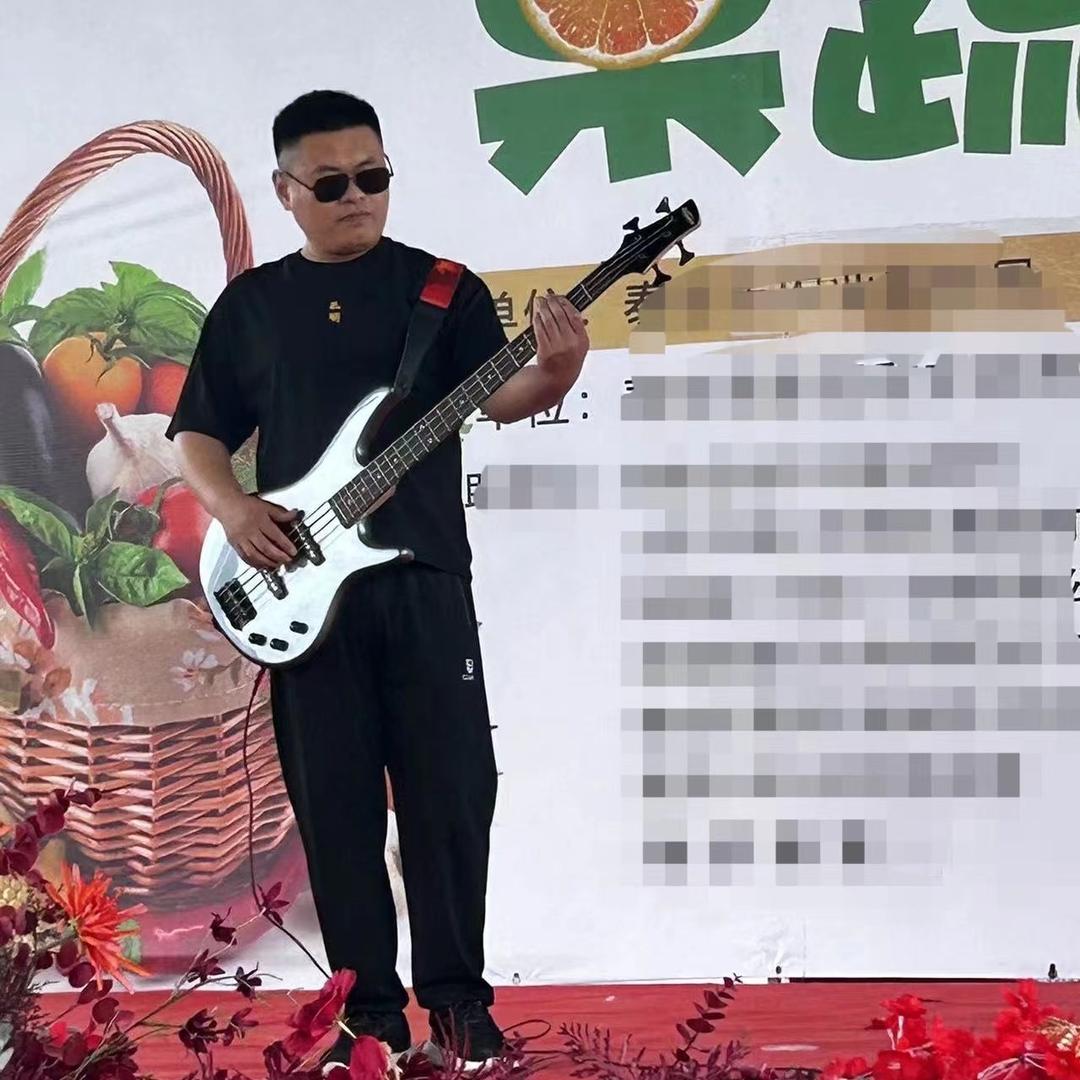 教音乐的赵校长