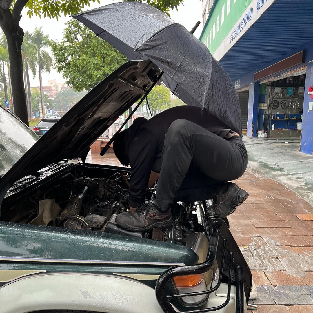 臻亮汽车服务中心（阿亮）