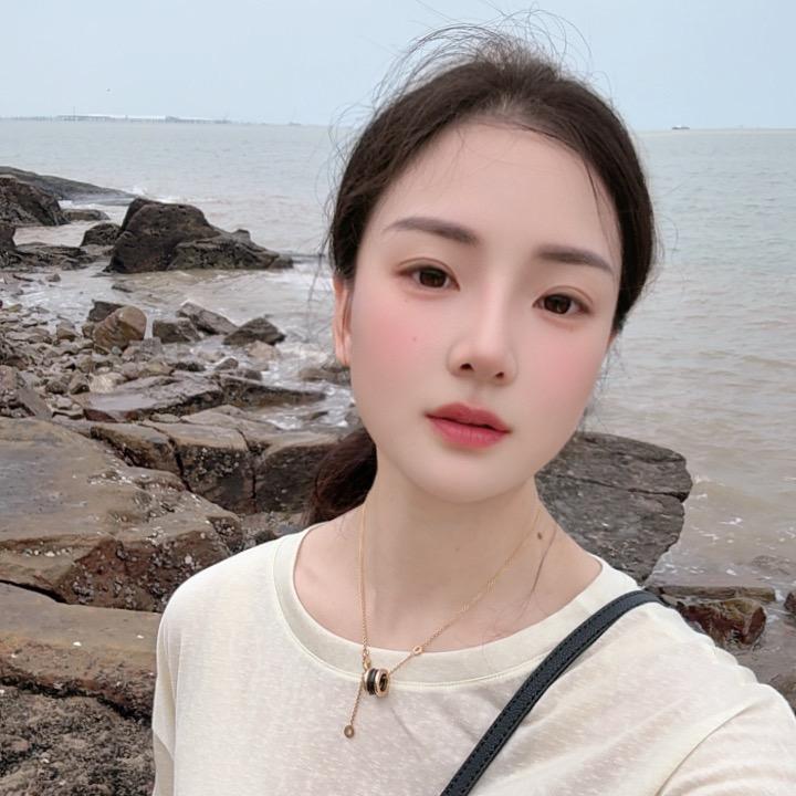 一半小月亮