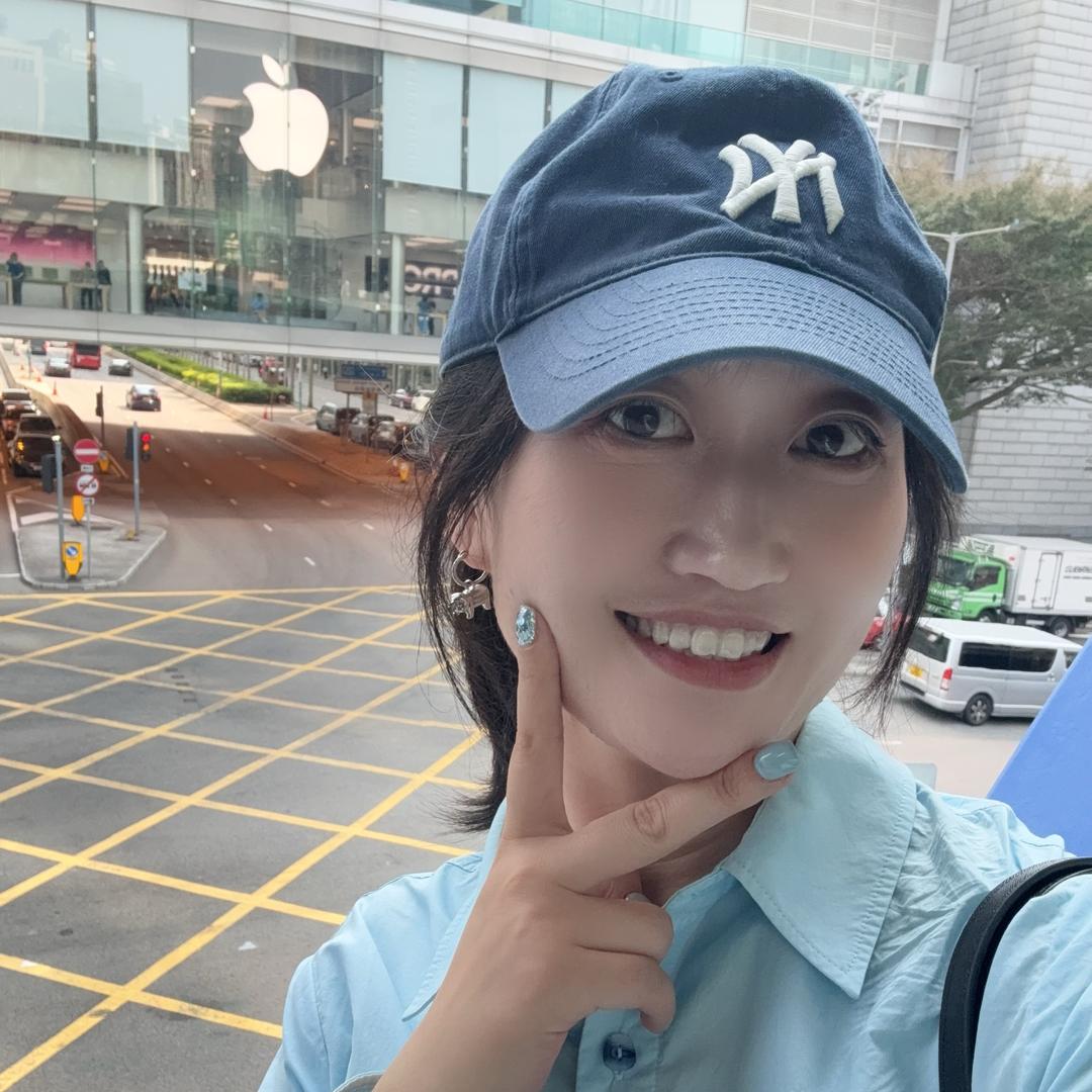 阳光明媚小怂包