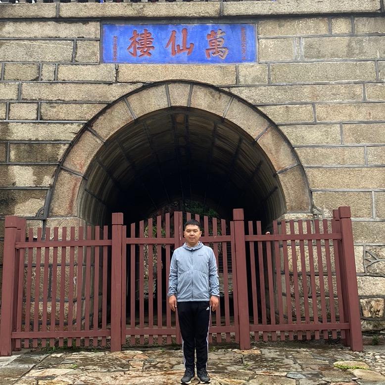 王新利