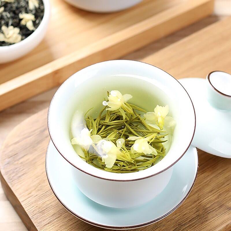 水中茗茶叶