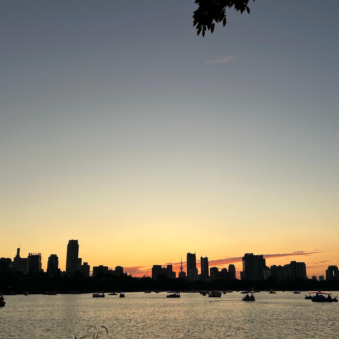 狗不吃我吃