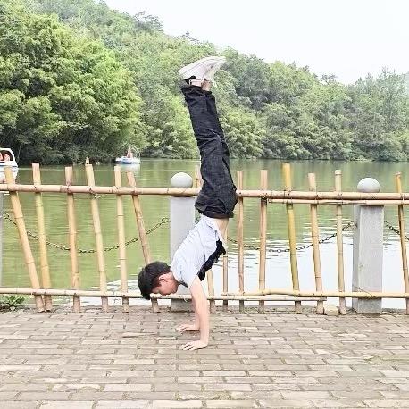 🙏街健小阳🙏