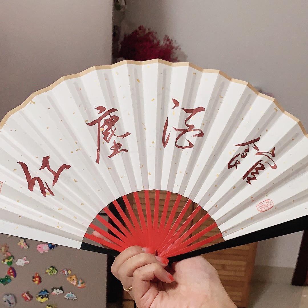 红尘酒馆小掌柜