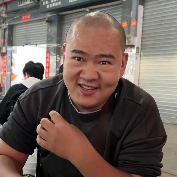 做翡翠的光头