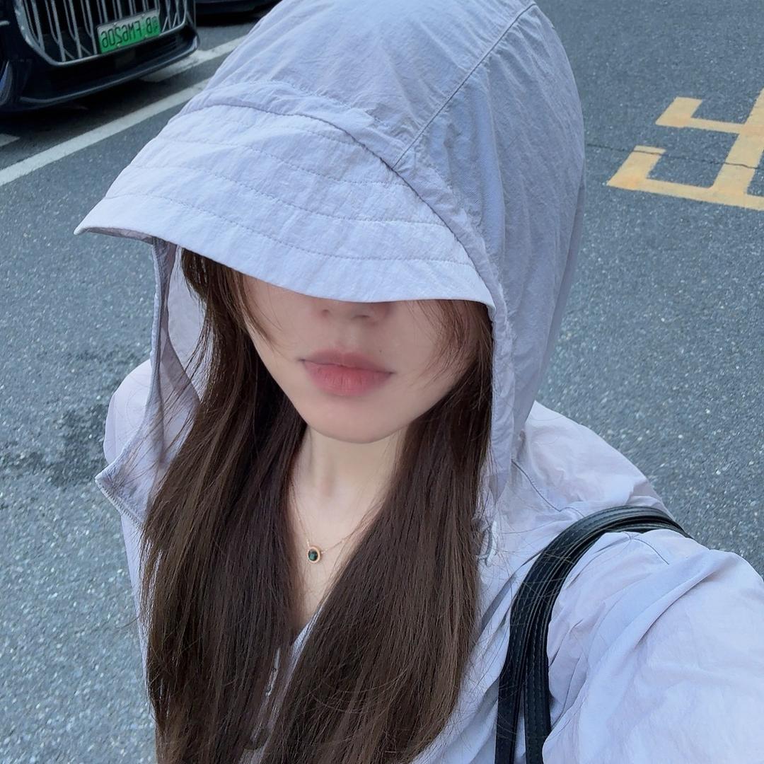 小马女士/