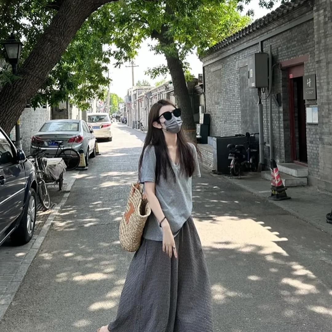 星河大牌女装店