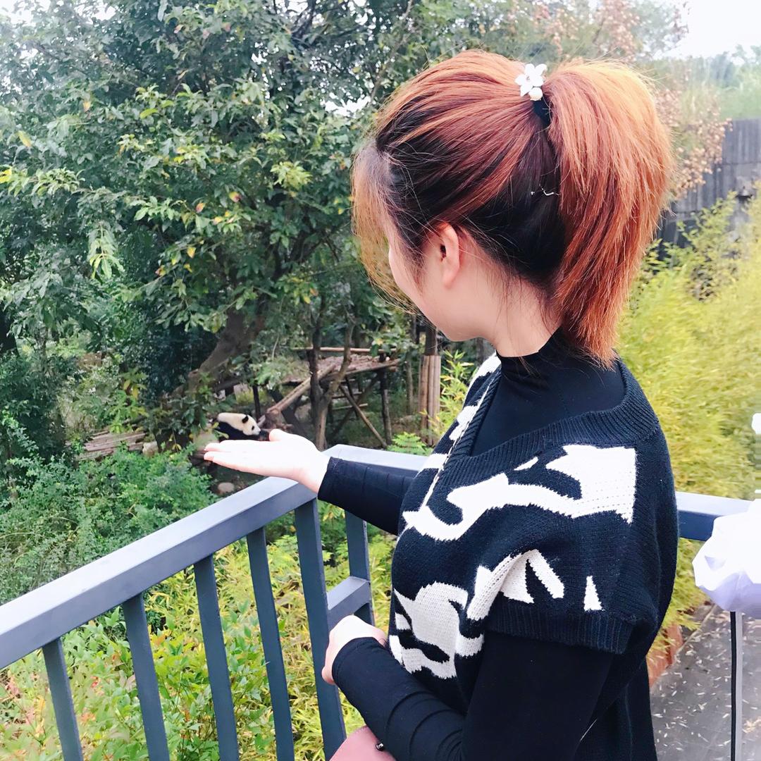 纯色全球华人婚纱摄影店长媛媛