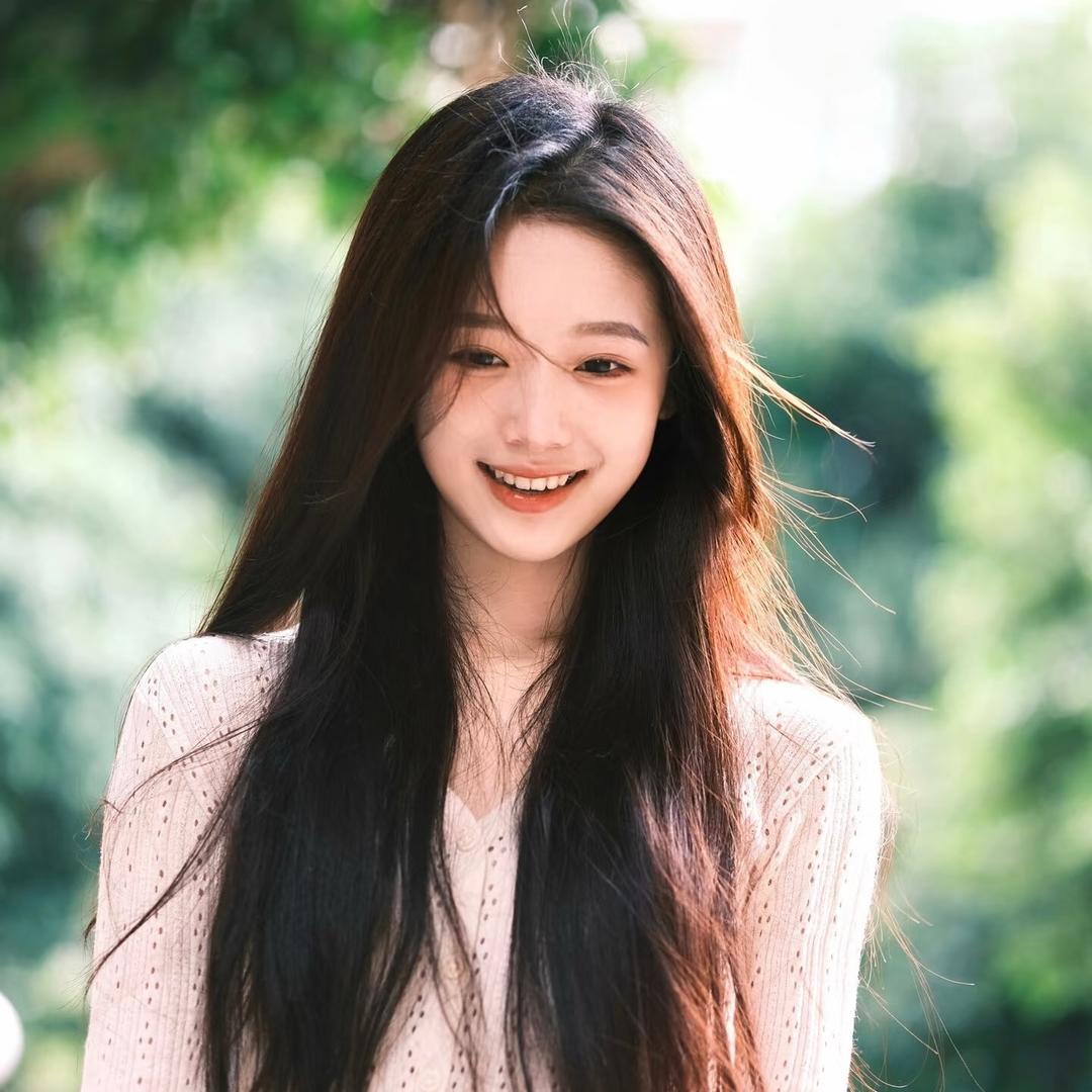 腼腆小美