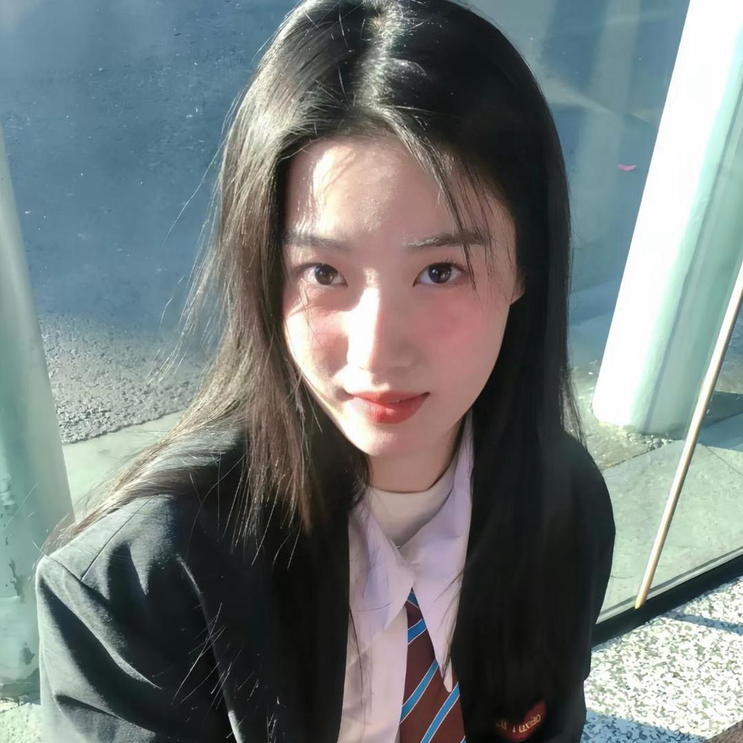 @李知恩