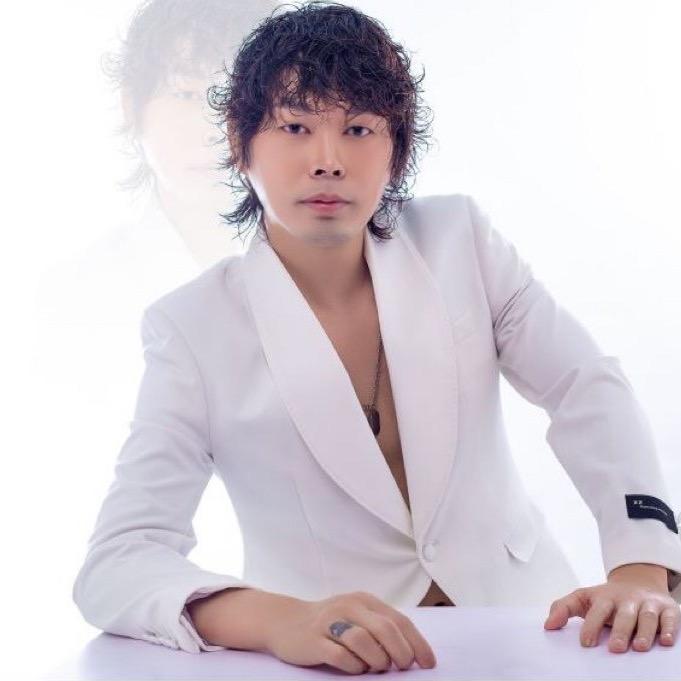 长阳千寻路飞烫发设计