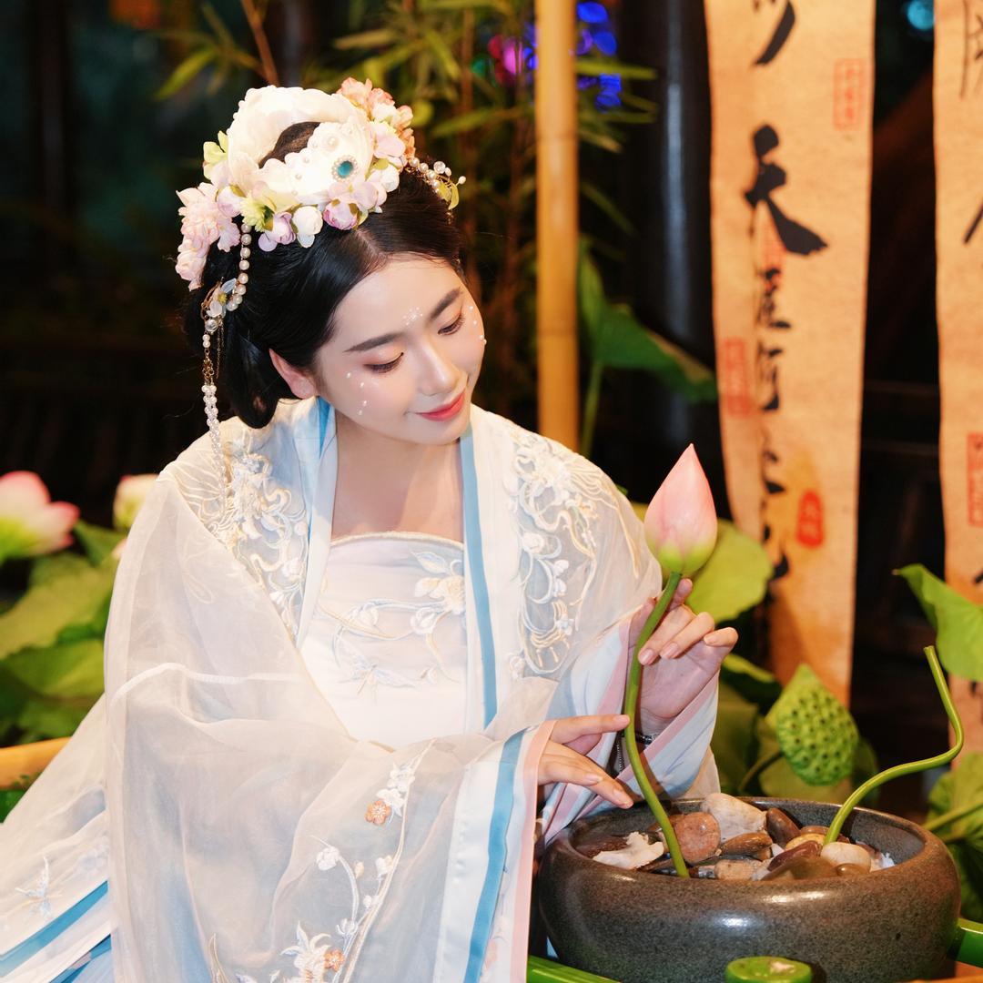 与行