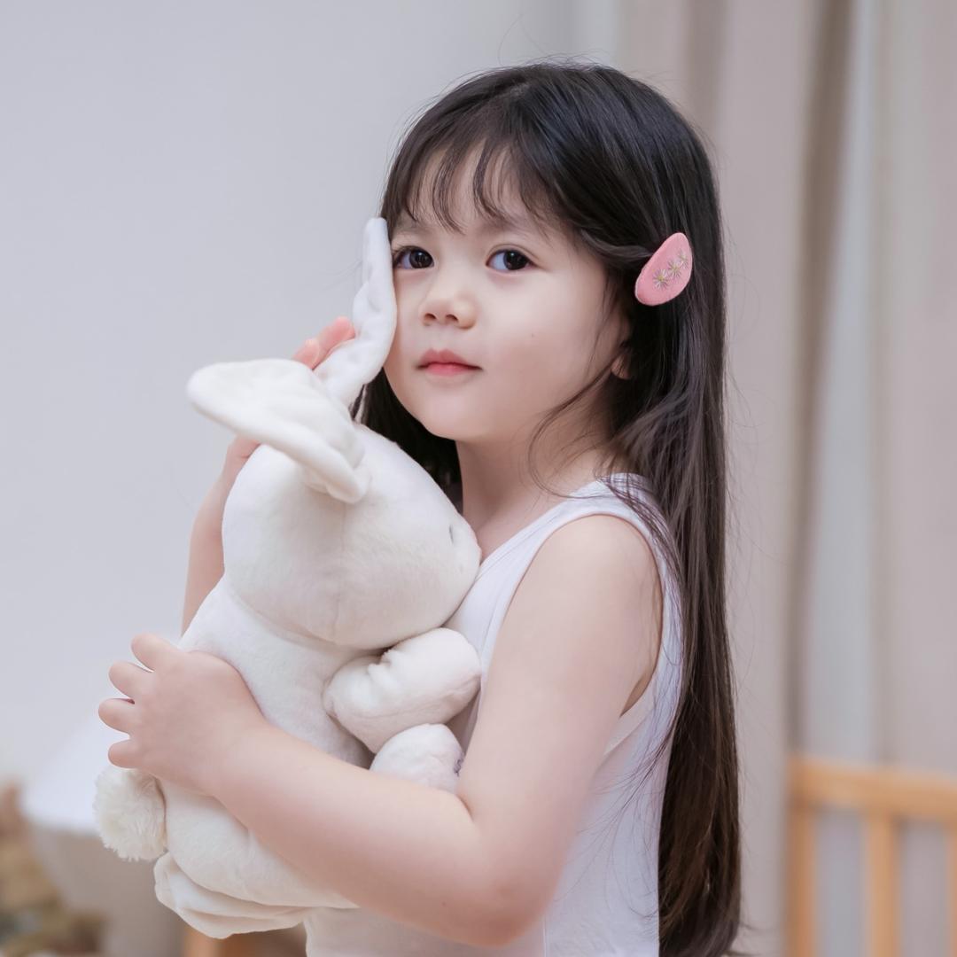 Olivia奥莉