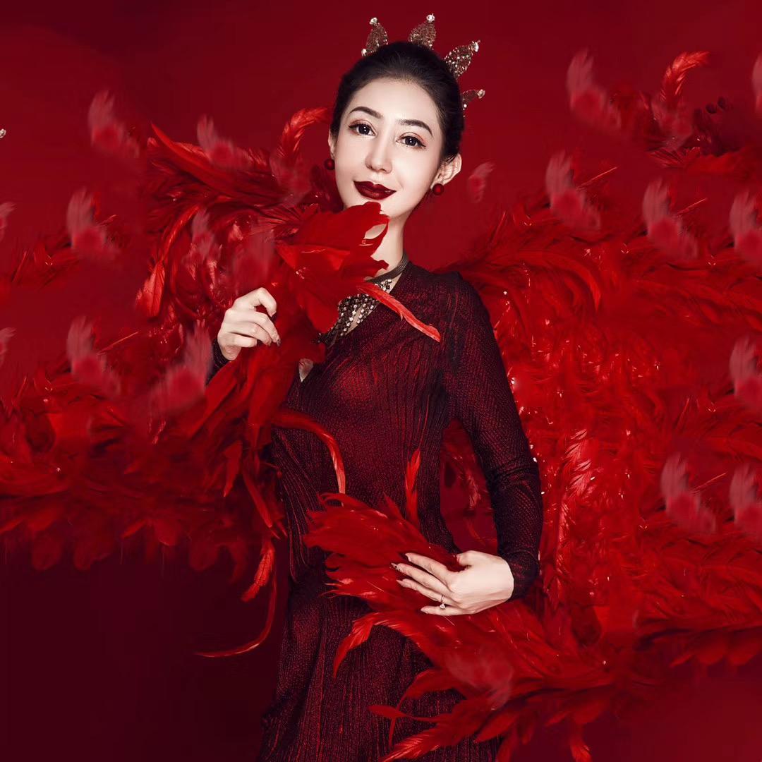 绿姑娘在搞活动