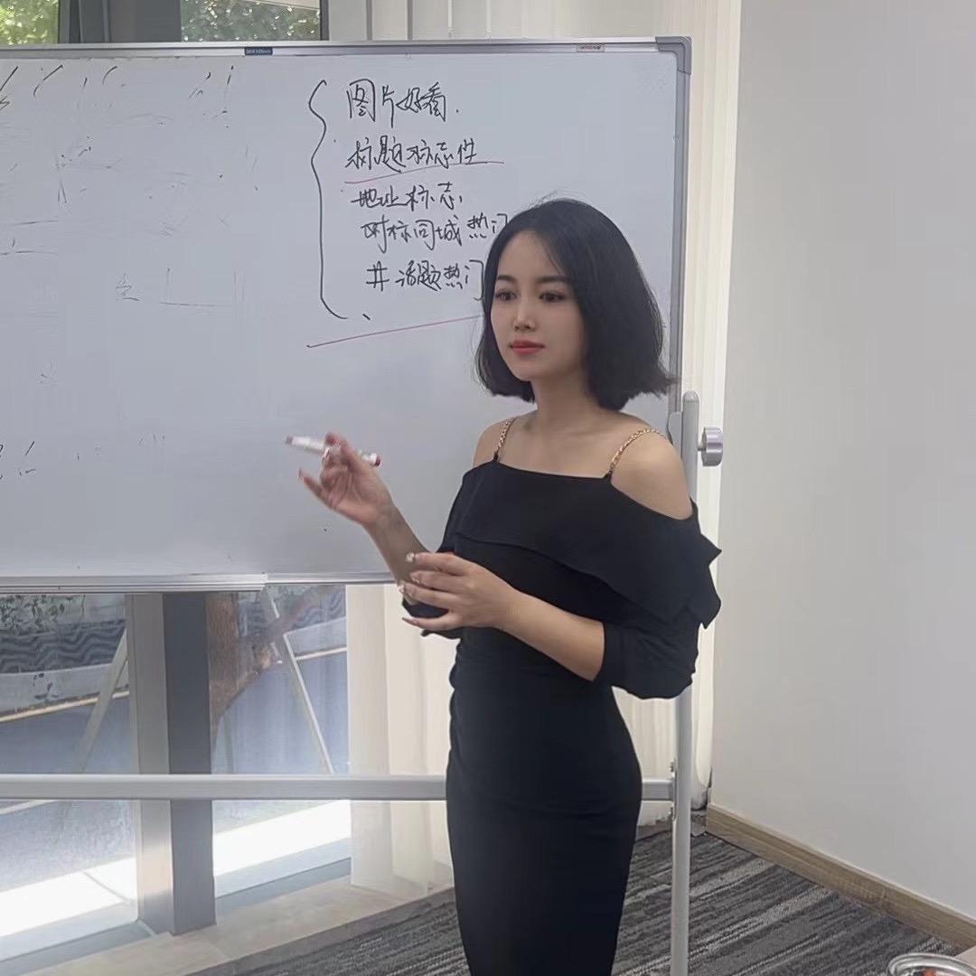 罗舒西